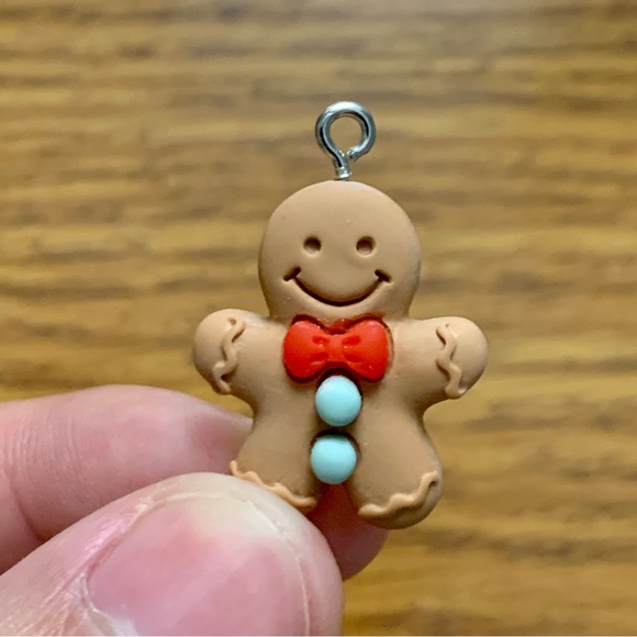Gingerbread Man Charm Pendant - Picture 4 of 8